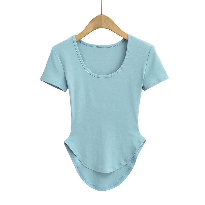 Dame Rund Hals T-Shirt med asymmetrisk kant og elastisk pasform Stilla
