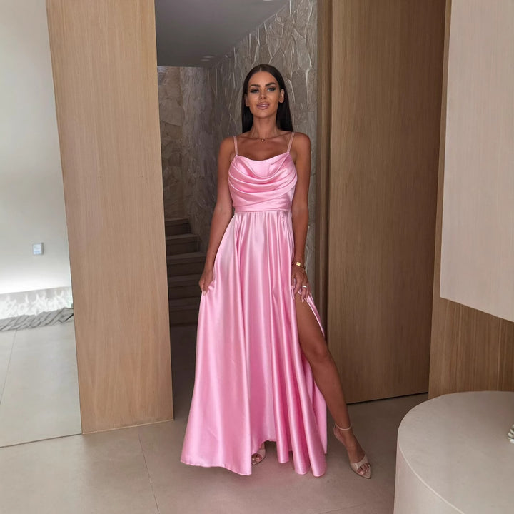 Dame Elegant Maxikjole med svajende skørt og raffineret slidse Stilla