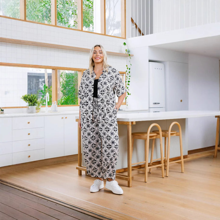 Dame Løs Jumpsuit med blomsterprint og praktiske lommer Stilla