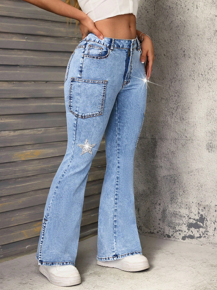 Dame flared jeans med trendy stjerneapplikationer og praktiske lommer Stilla