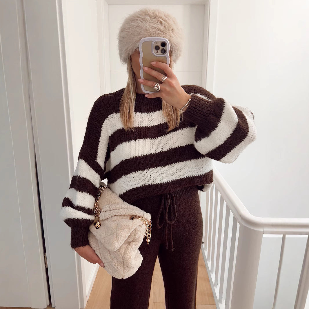 Kvinders hyggelige cropped sweater med brede striber og høj krave Stilla