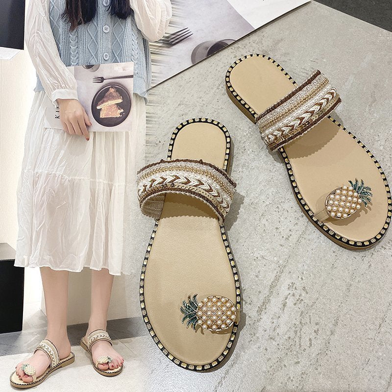 Dame sandaler med elegant perlepynt og smart rem Stilla