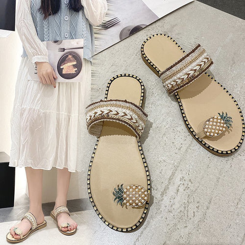 Dame sandaler med elegant perlepynt og smart rem Stilla