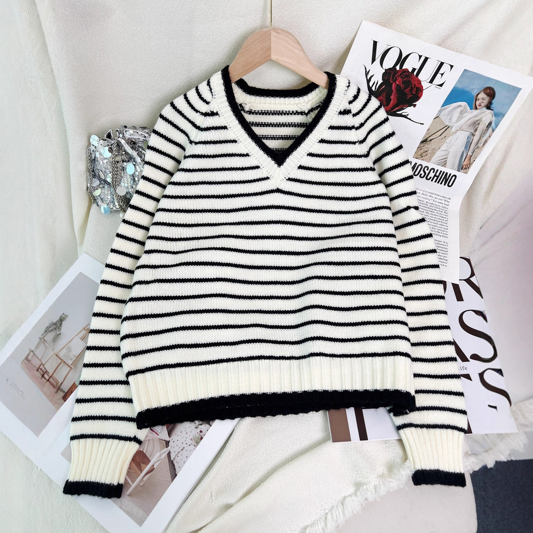Kvinder stribet V-hals sweater i afslappet stil Stilla