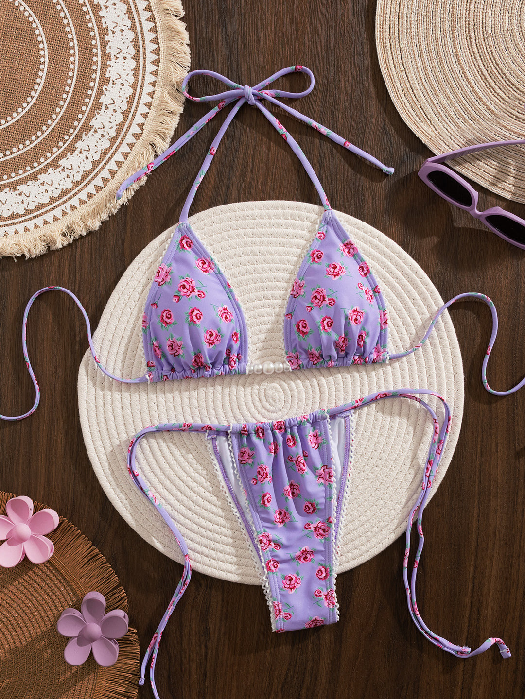 Dame Triangel-Bikini med blomstret print og legende flæser Skovae