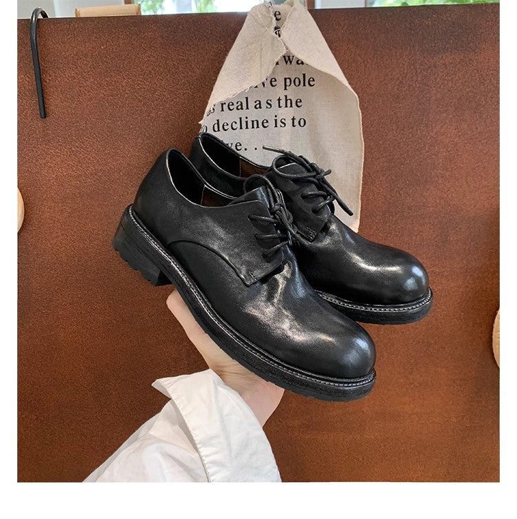 Dame snøresko i høj kvalitetslæder med elegant profileret sål Stilla