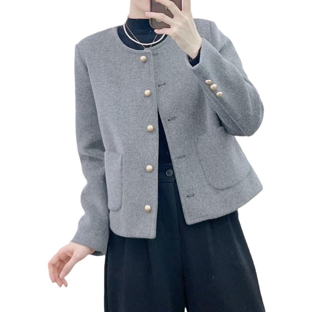 Dame elegant Boucle-jakke med dekorative knapdetaljer Stilla