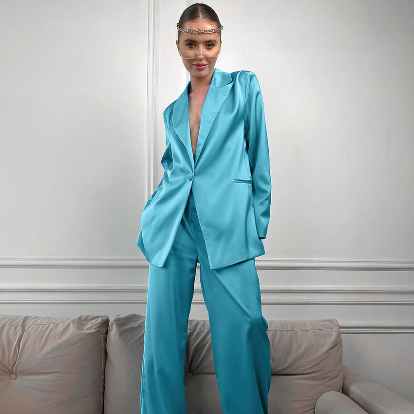 Dame elegant satin-sæt med moderne snit og bredt ben Stilla
