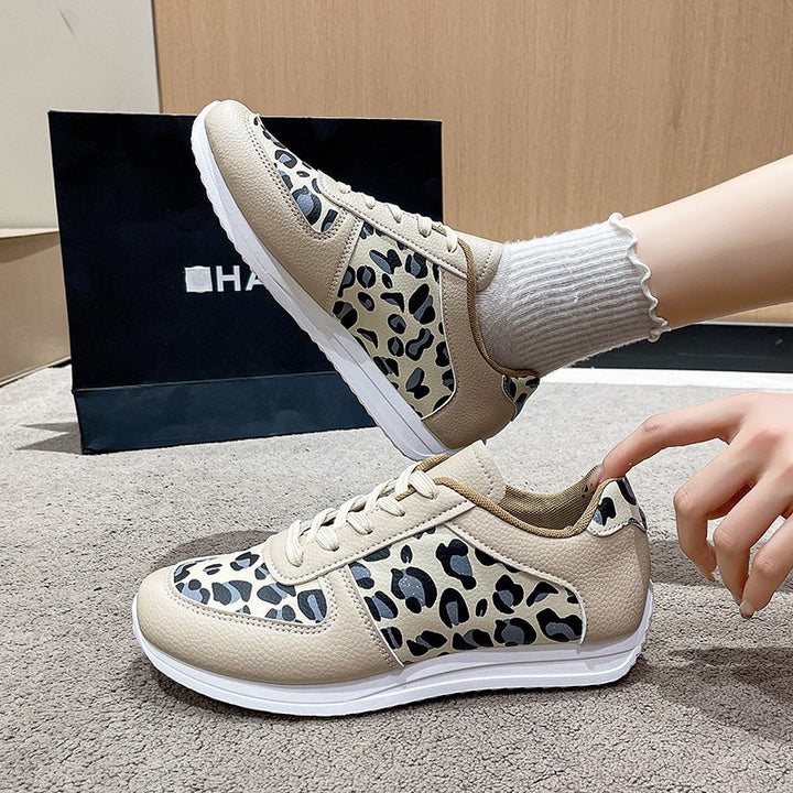 Dame sneakers i moderne leopardprint-design med skridsikker sål og åndbart overmateriale Stilla