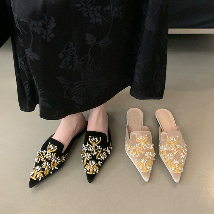 Dame Mules med elegant broderi og komfortabelt fodseng Stilla