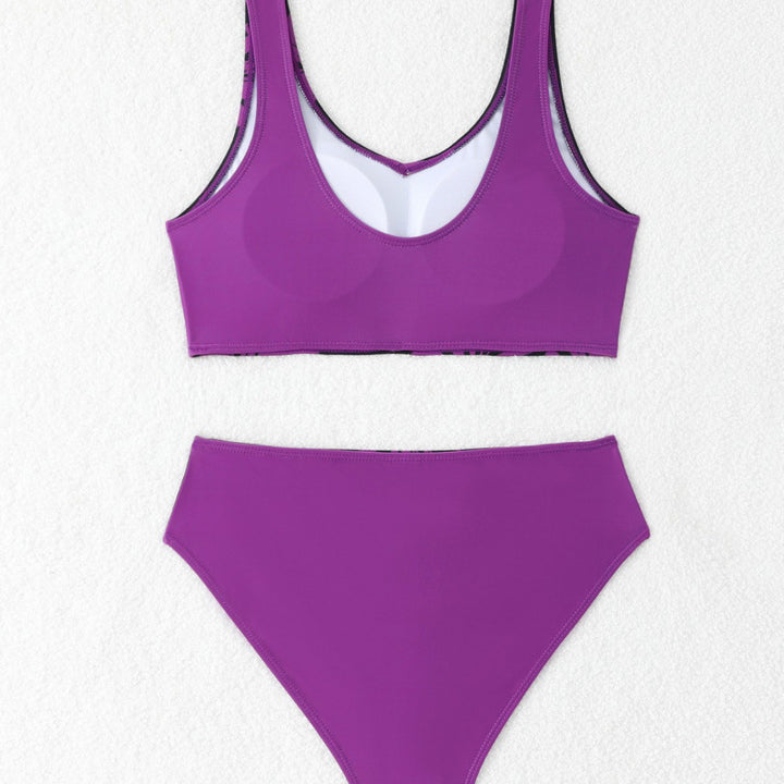 Dame bikinisæt med højtonet top og moderne bladdesign Stilla