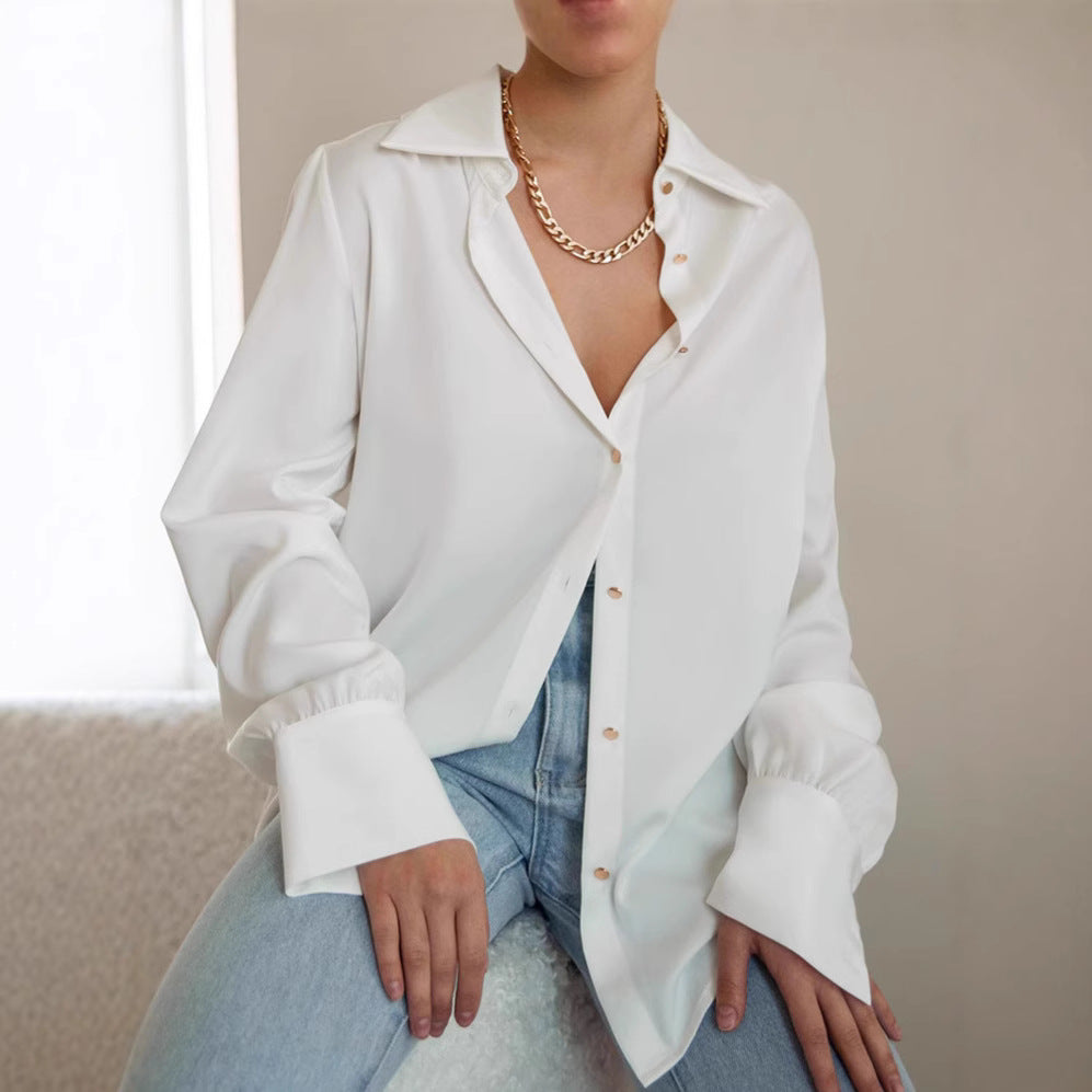 Damebluse med elegant krave og ballonlignende ærmer Stilla