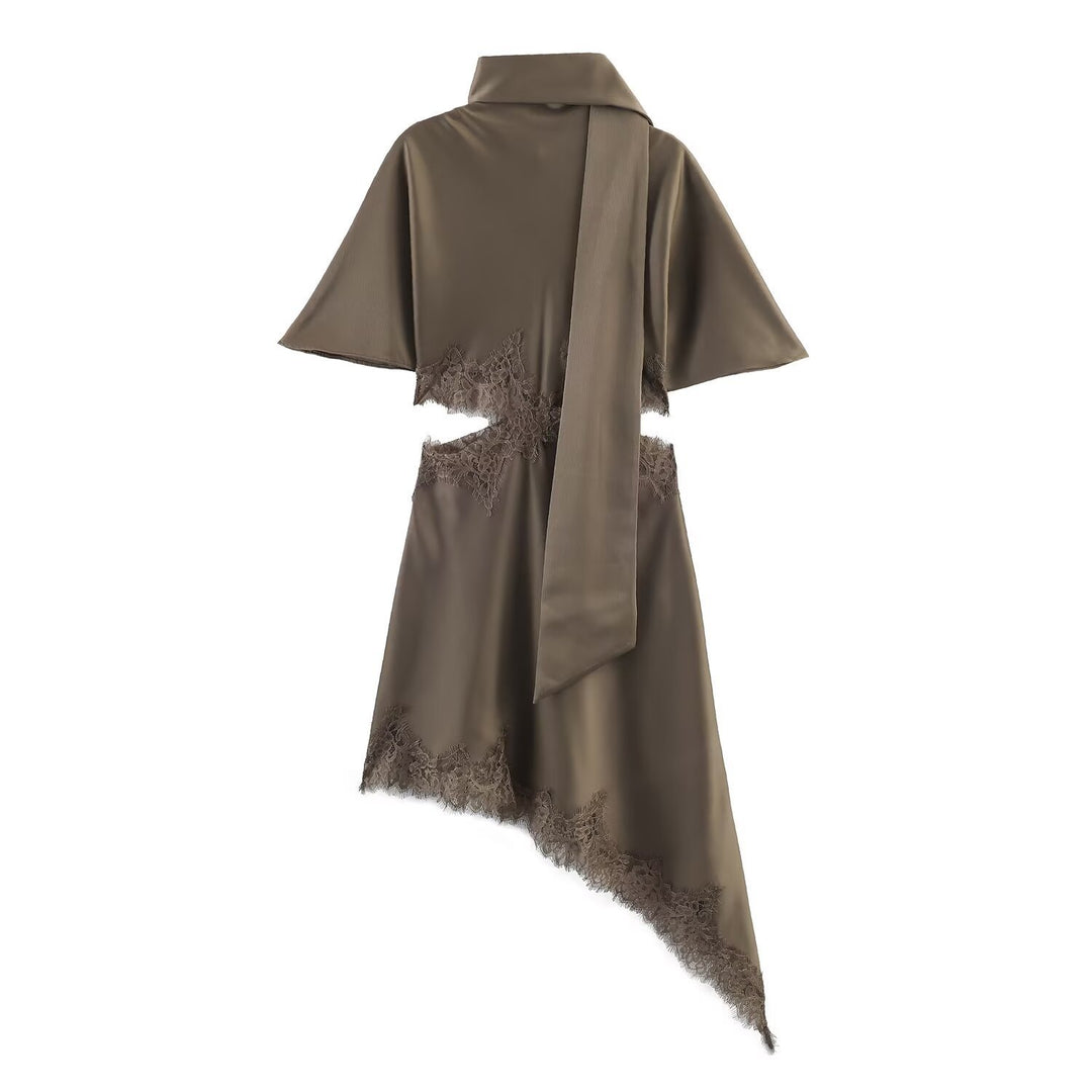 Dame omslag kjole med elegant asymmetrisk snit og delikat spidser embellishment Skovae