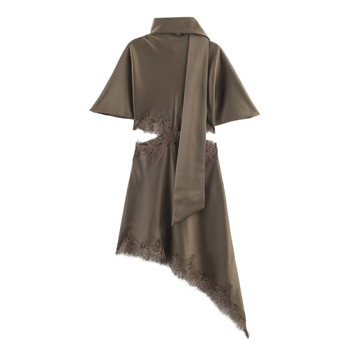 Dame omslag kjole med elegant asymmetrisk snit og delikat spidser embellishment Skovae