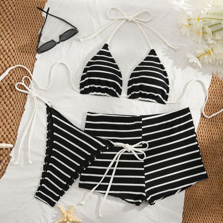 Dame triangel-bikini med sporty shorts-design Skovae