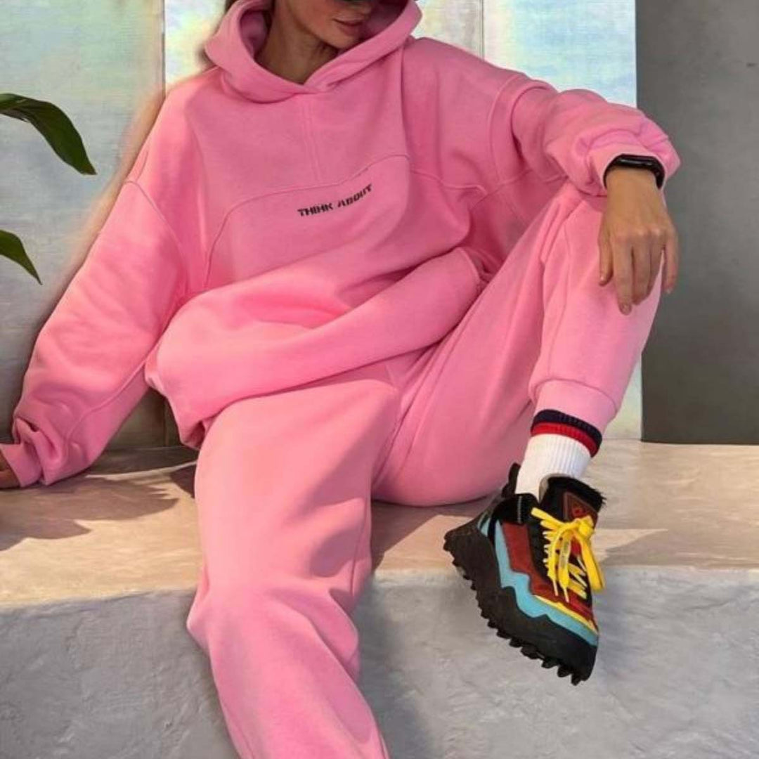 Kvinder oversized hoodie med iøjnefaldende bogstaver på ryggen Skovae