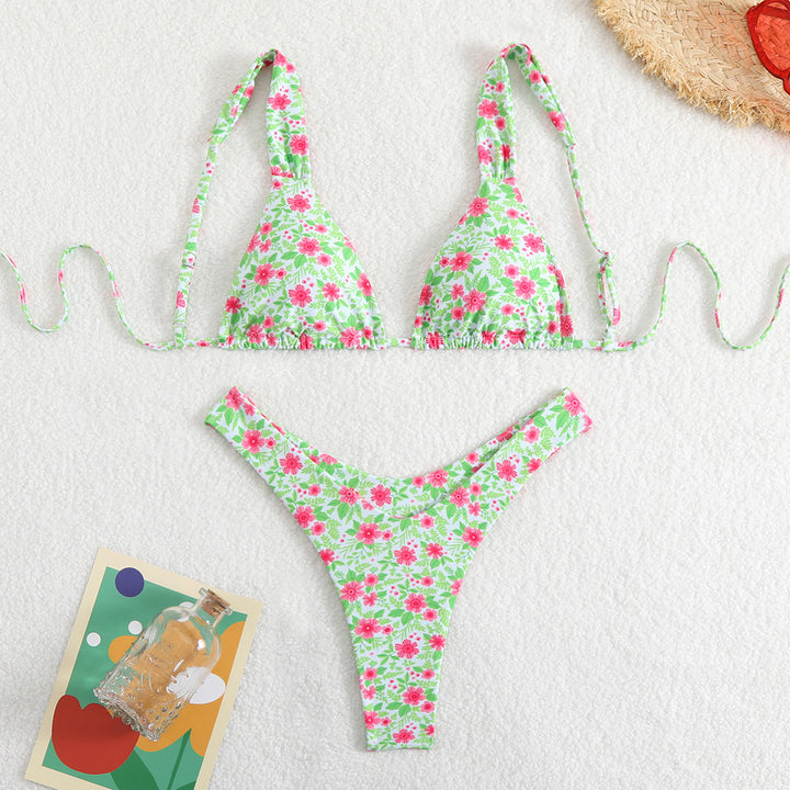 Dame bikini-sæt med glædeligt blomsterdesign og justerbare stropper Stilla