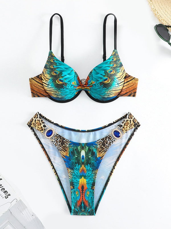 Dame Triangel-bikini med ekstravagant fjerdesign og funklende accenter Skovae