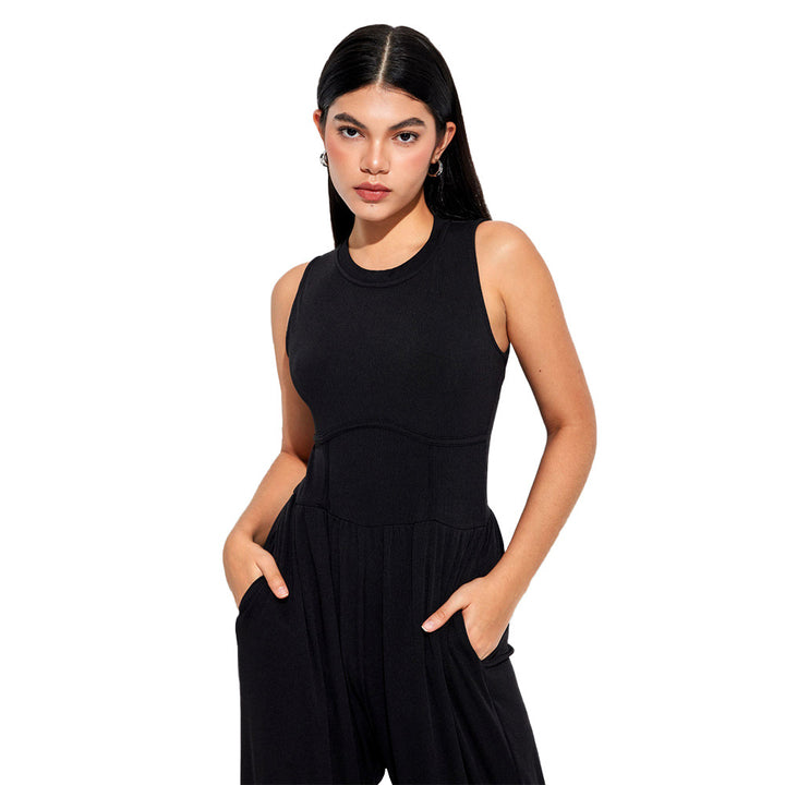 Kvinders jumpsuit med høj talje og praktiske sidelommer Stilla