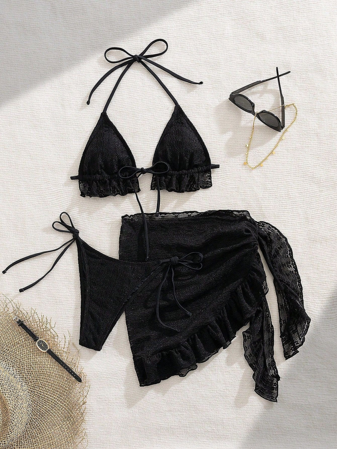 Dame Bikini-sæt med raffinerede flæsedetaljer og elegant omslagsskjørt Skovae