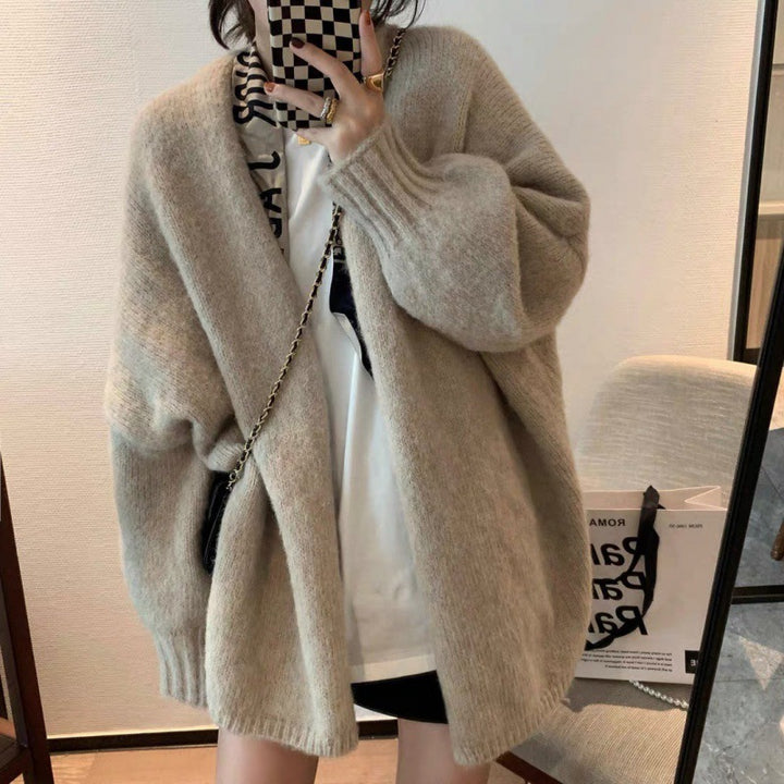 Kvinders oversized hyggelig sweater med dyb V-hals og lange ærmer Stilla