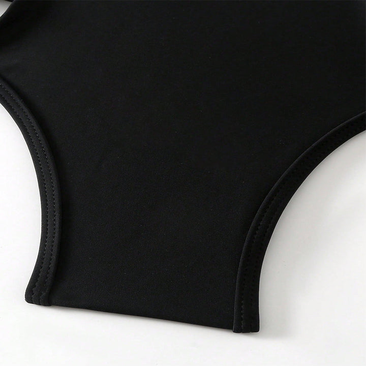 Dame bikini sæt med raffinerede cut-out detaljer og justerbare stropper Stilla