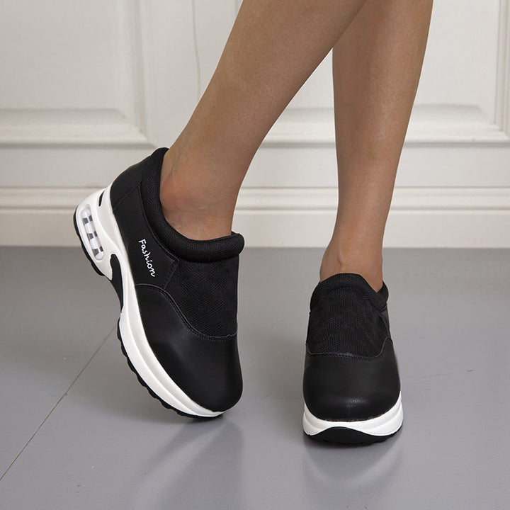 Damer Komfortable Slip-On Sneakers med åndbart mesh-overflade og polstret fodseng Stilla