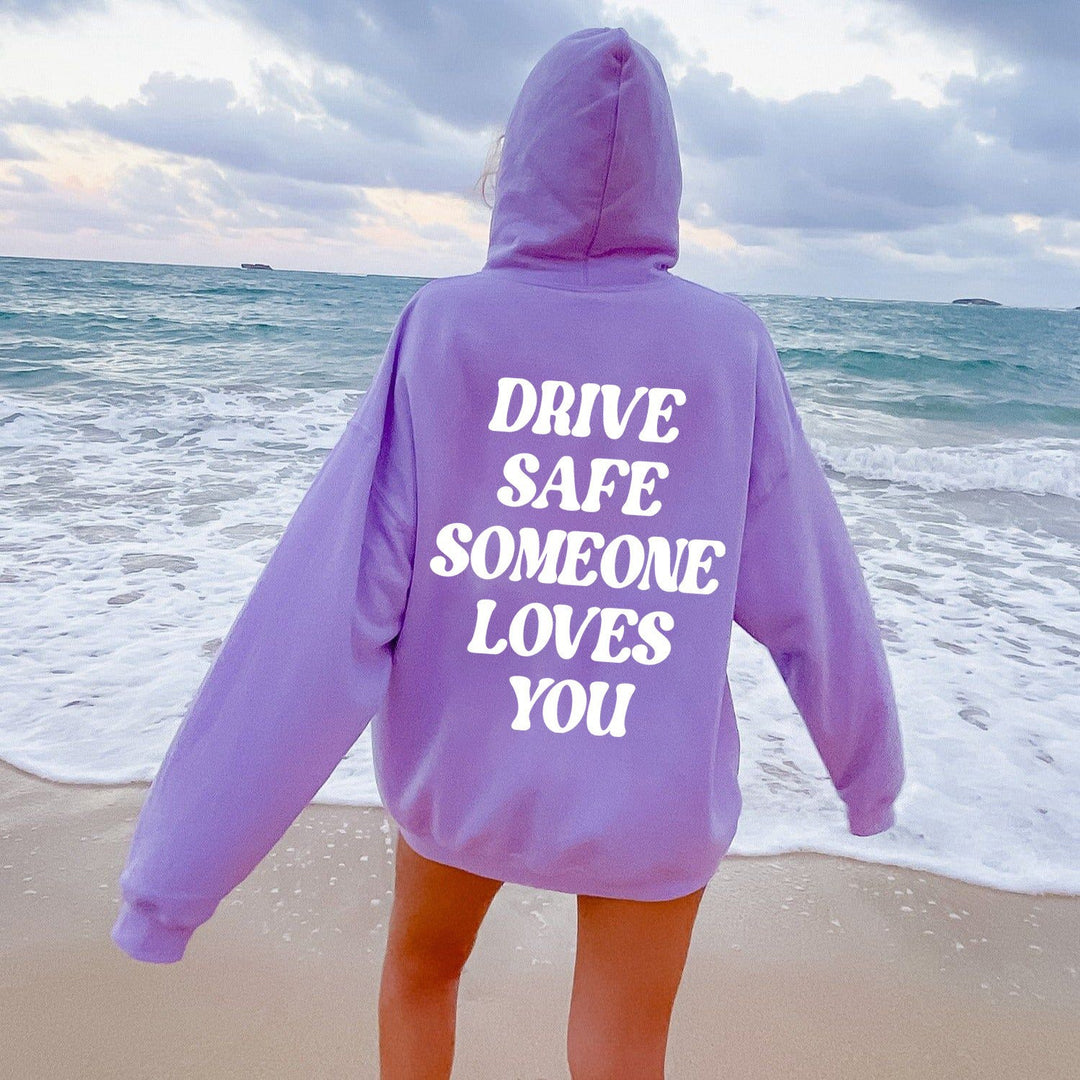 Kvinders hætte sweatshirt med inspirerende tekst og afslappet pasform Skovae