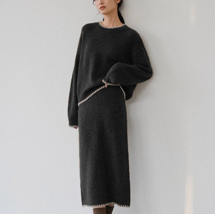 Kvinders hyggelige strik ensemble med elegante detaljer Stilla