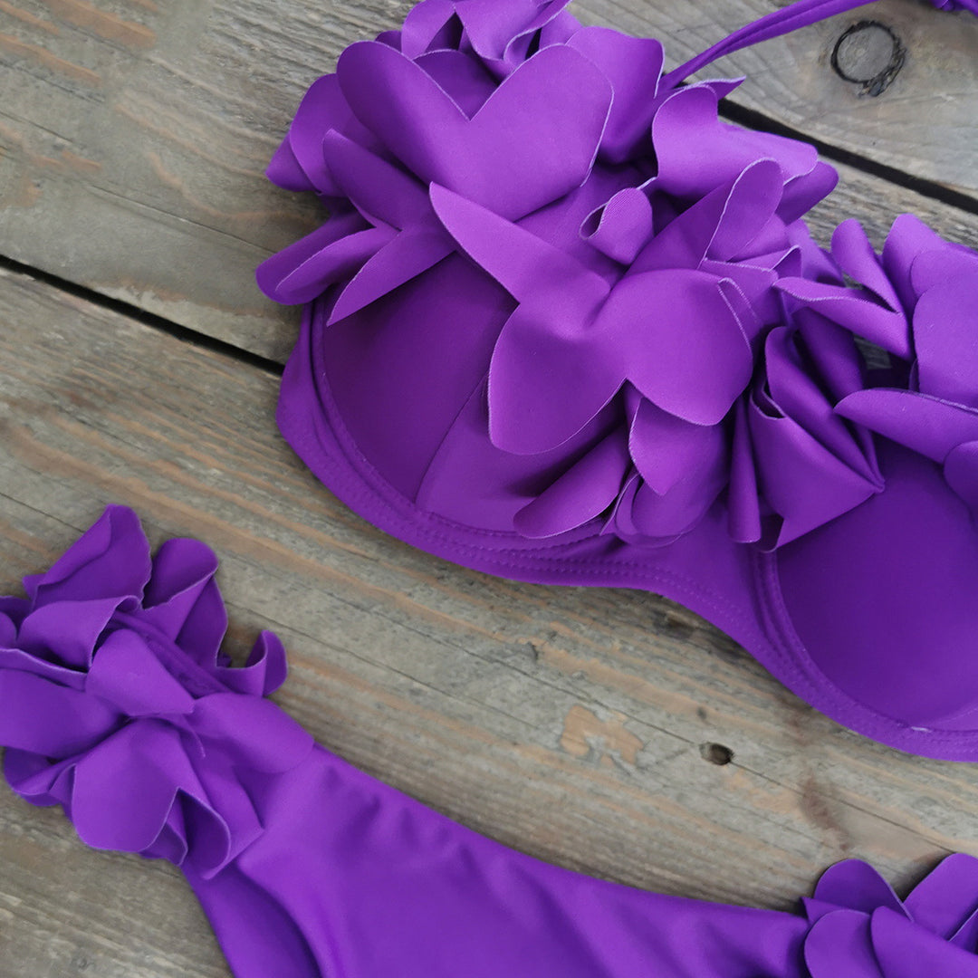 Dame bikini-sæt med blomsterdesign og voluminøse applikationer Stilla