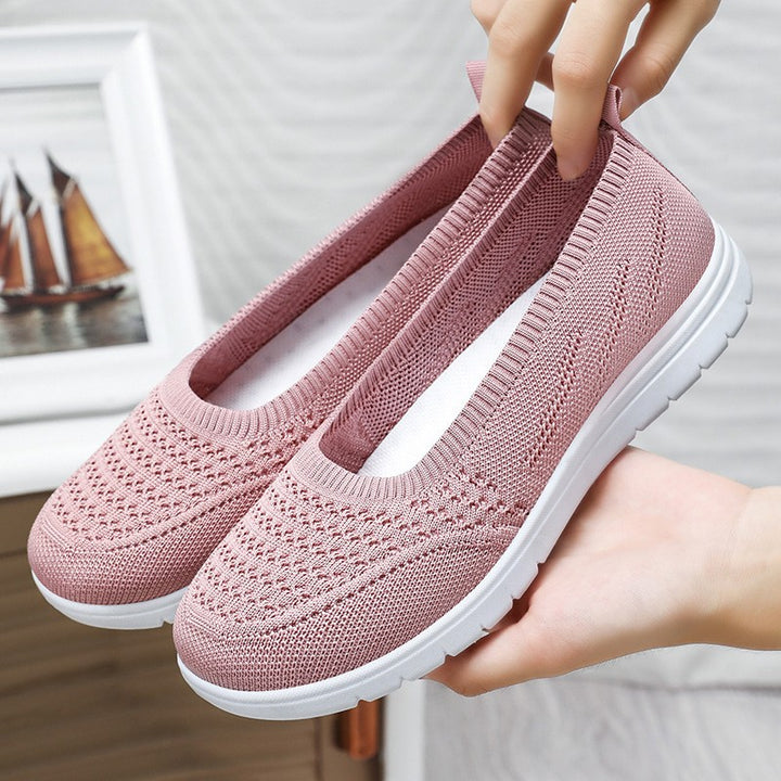 Dame Behagelige Strikkeslippers med fleksibel sål og åndbart overmateriale Stilla