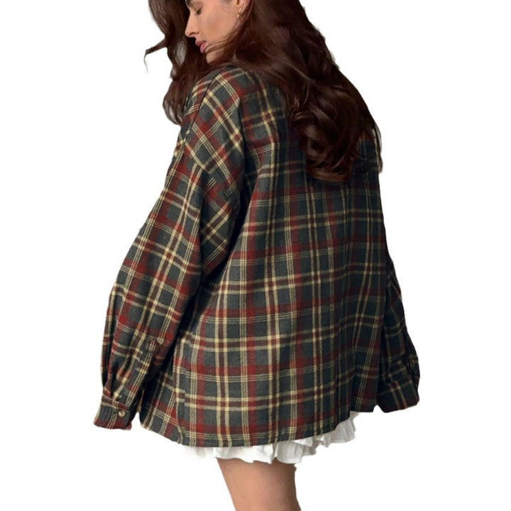 Dame fleece-skjortejakke i ternet design med oversized snit Stilla