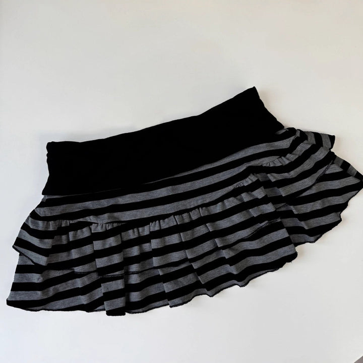 Dame flæse shorts med stribet design og elastisk kant Skovae