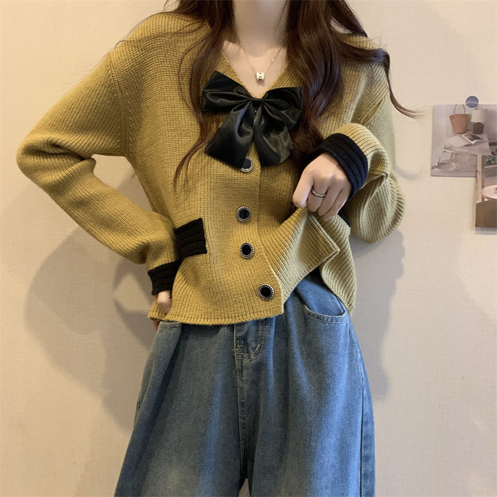 Dame Fashion Cardigan med sofistikeret satinbånd og knapdetaljer Stilla