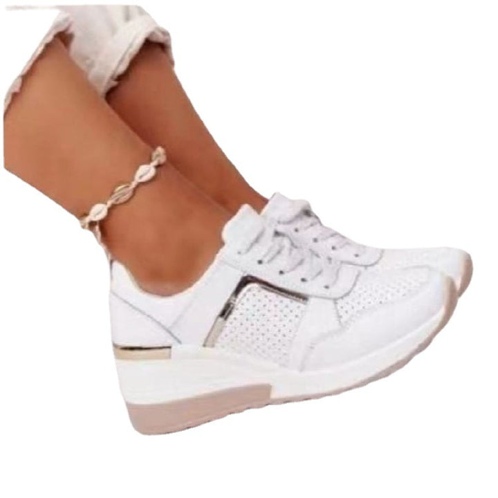Dame Wedge-Sneaker med åndbar overfladestruktur og stilfulde accenter Stilla