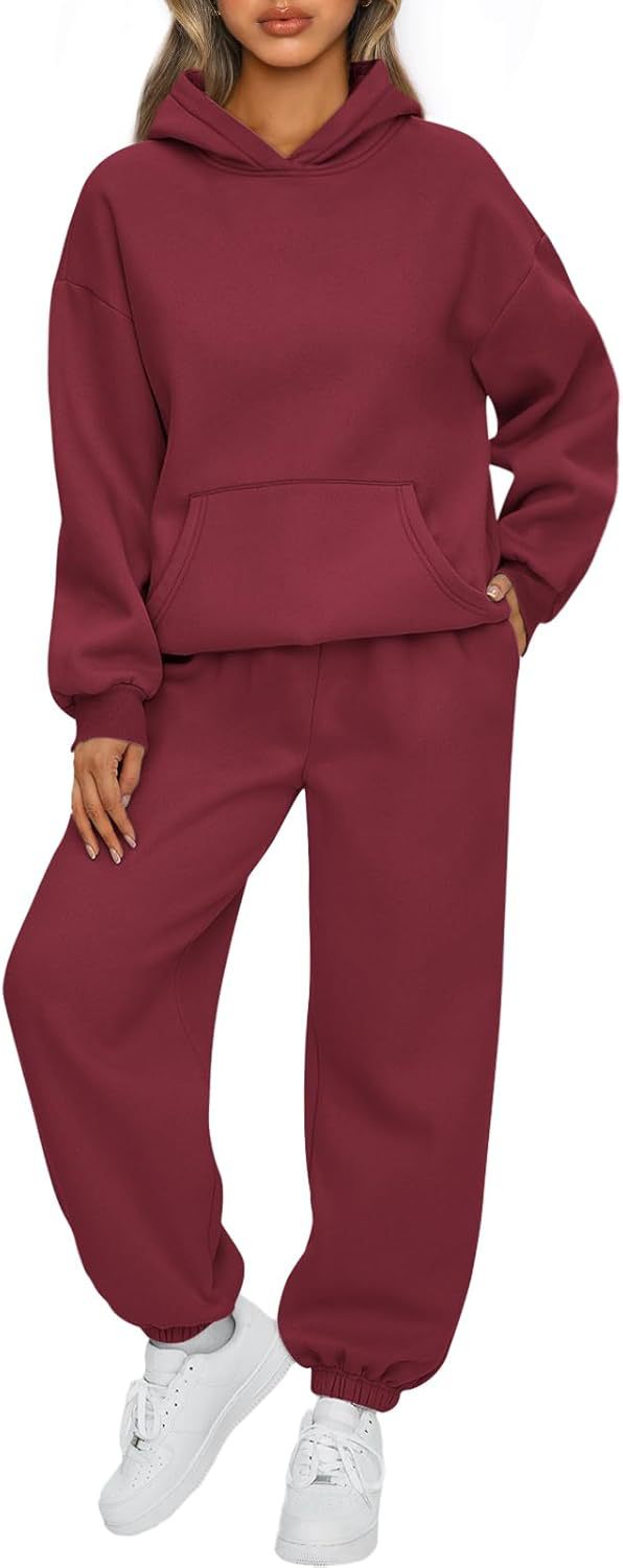 Kvinders afslappede hoodie jumpsuit lavet af kvalitets sweat materiale med praktiske lommer Skovae