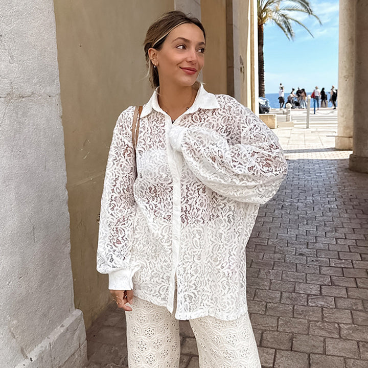 Dame Translucente Blondebluse med oversized snit og elegante detaljer Stilla
