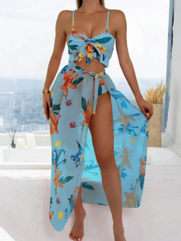Dame sommerligt strandoutfit med blomsterprint Stilla