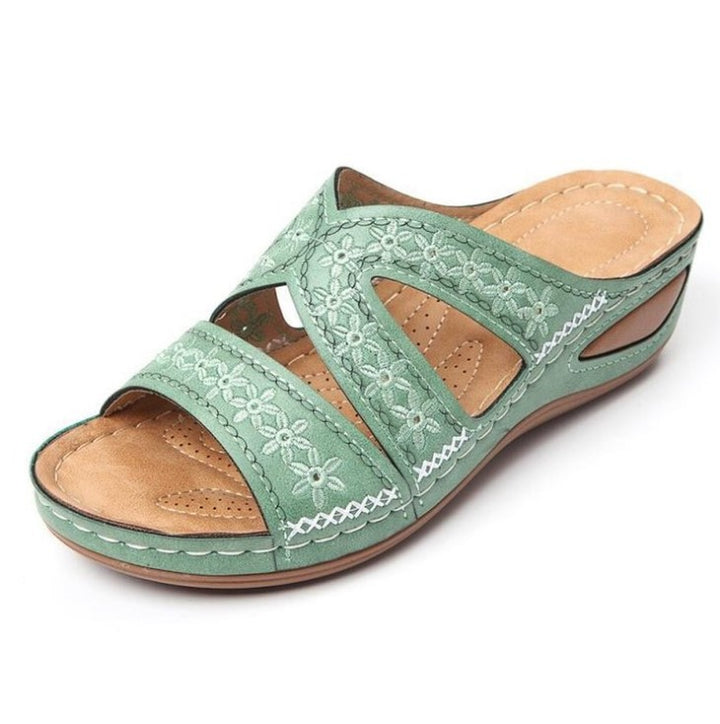 Dame Komfortable Wedge-sandaler med blomsterdetaljer og anatomisk fodseng Stilla