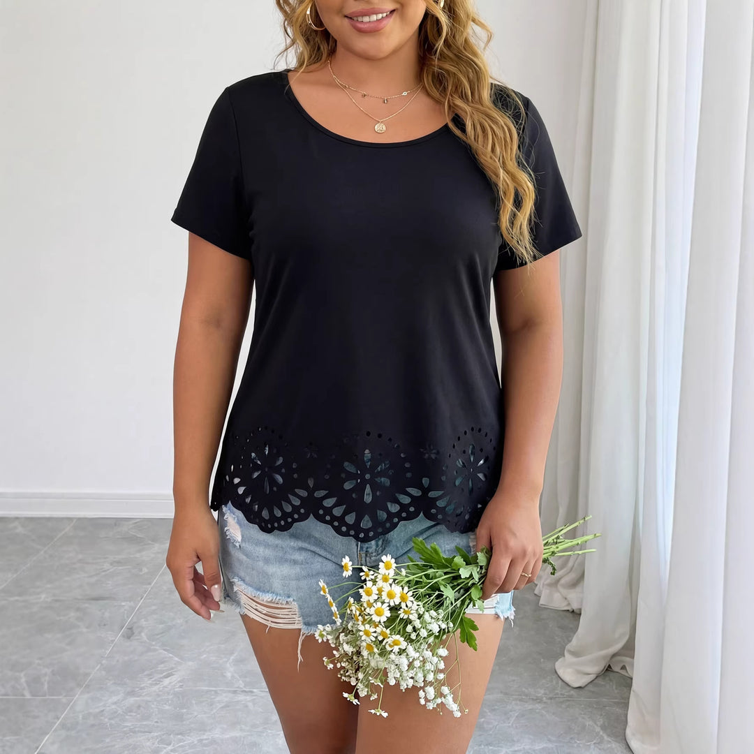 Dame moderigtigt T-shirt med florale huldetaljer Skovae