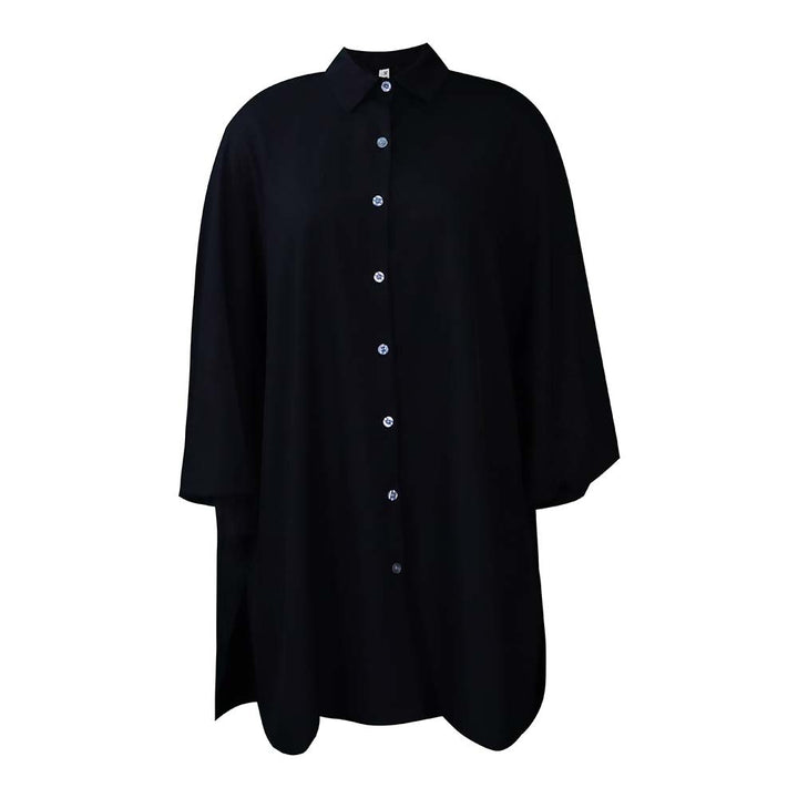 Damebluse med oversized skæring og elegante knapper Stilla