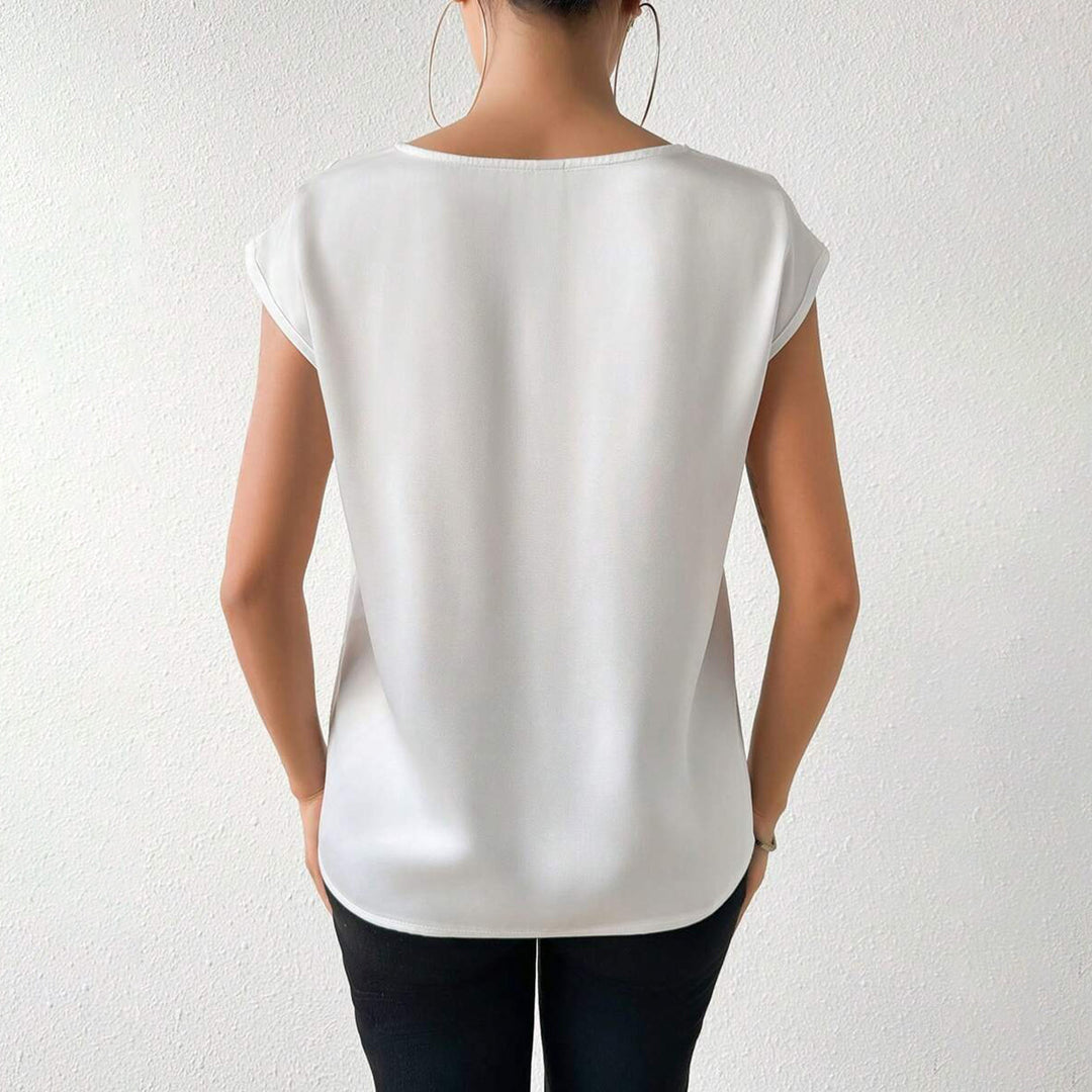 Dame satinbluse med moderne V-halsudskæring og elegante korte ærmer Skovae