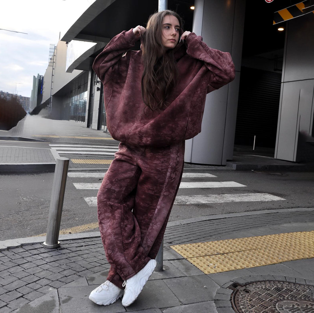 Ladies sporty hoodie and jogger set with unique tie-dye pattern Stilla
