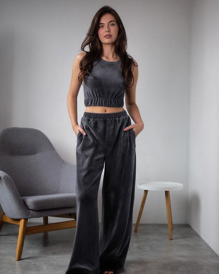 Dame Loungewear-sæt med elastisk talje og ærmeløs Crop-Top Stilla