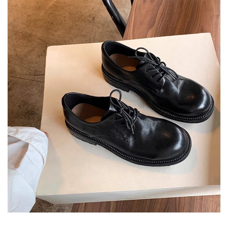 Dame snøresko i høj kvalitetslæder med elegant profileret sål Stilla