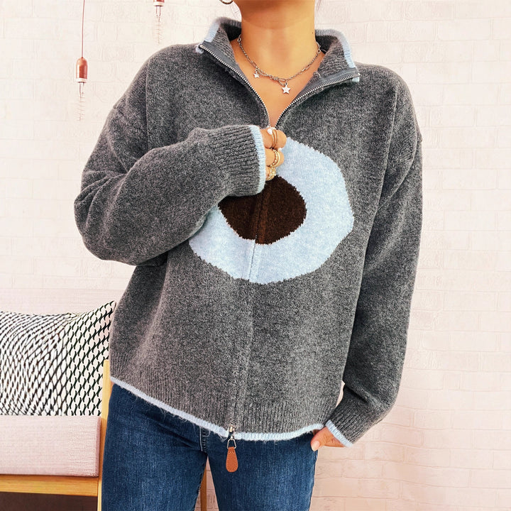 Kvinders hyggelige strikket sweater med lynlås og unikt design Stilla