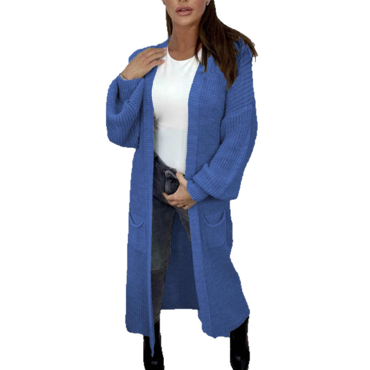 Kvinders chunky strikjakke i et afslappet åbent design Stilla