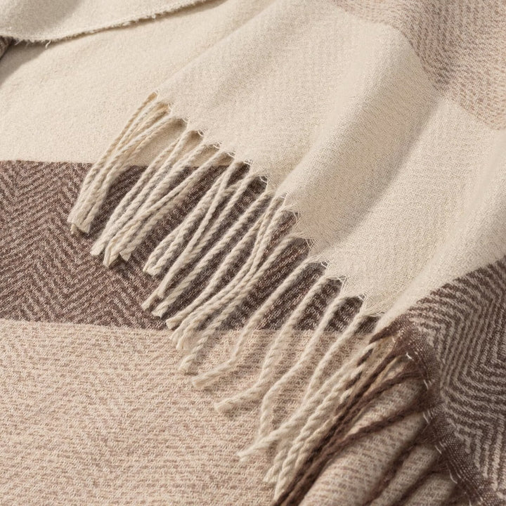 Kvindernes elegante og hyggelige poncho med fashionable mønster Stilla
