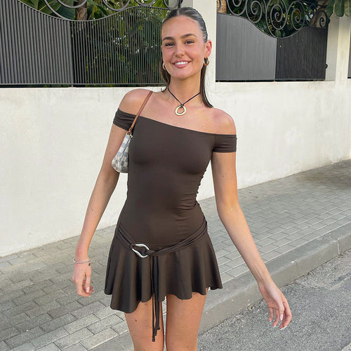 Dame Off-Shoulder Flared Hem Mini Kjole med justerbart bælte Stilla
