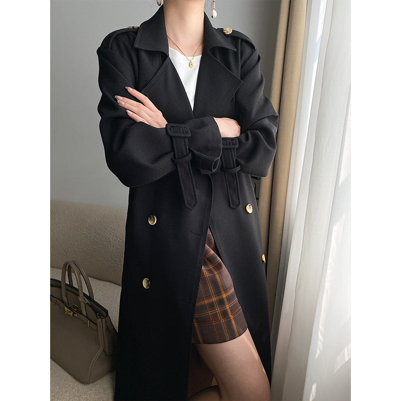 Kvindernes fashionable trenchcoat med elegant snit Stilla